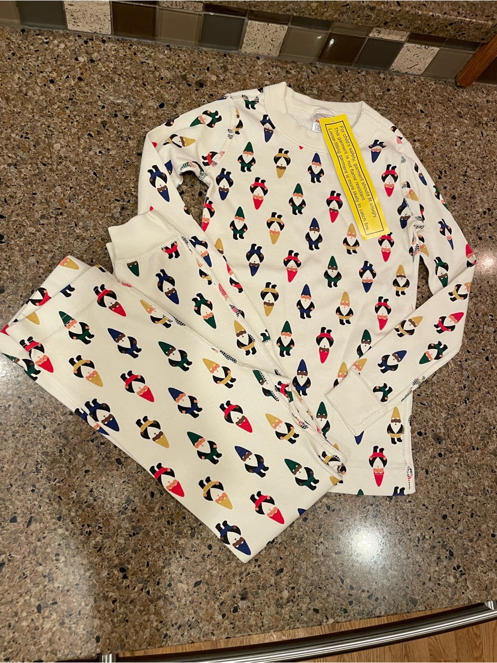 Hanna Andersson Cream Kids Pajama Set with Multicolor Gnome Print